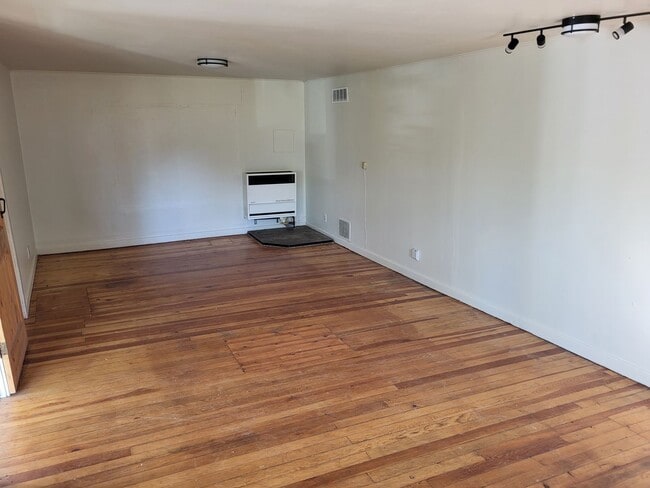 Building Photo - 210 N Elden St