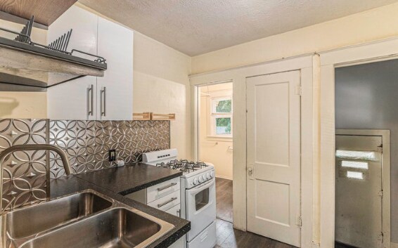 Building Photo - 122 Mifflin Ave