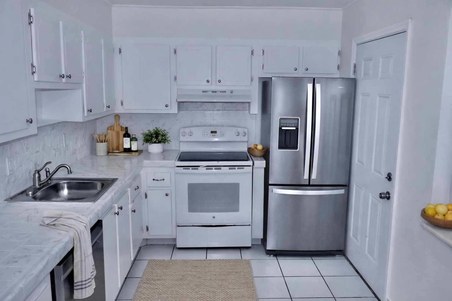 Building Photo - 1351 NE 191st St