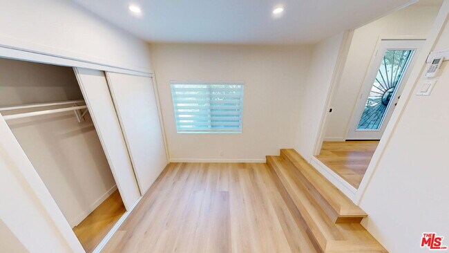 Building Photo - 1305 Waterloo St