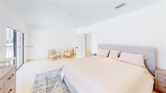 Building Photo - 19140 N Bay Rd