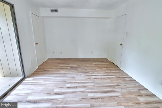 Building Photo - 1580 Moorings Dr