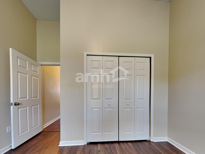 Building Photo - 822 Granite Ln