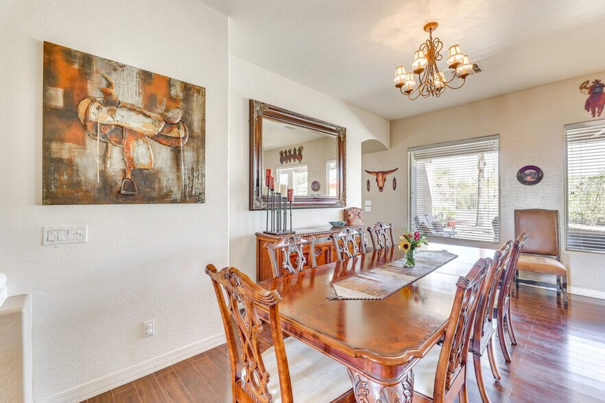 Building Photo - 1425 N Harper Cir