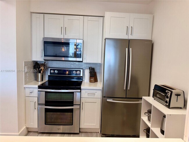 Building Photo - 900 SW 8th St