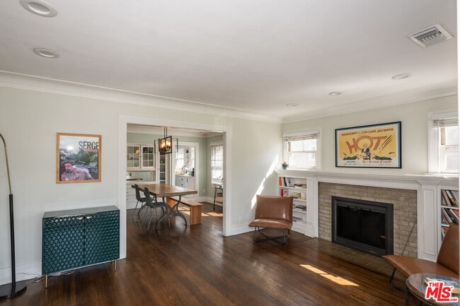 Building Photo - 5742 6th Ave