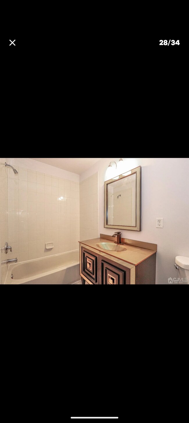 Building Photo - 138 Forest Dr