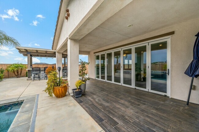 Building Photo - 32847 Bachelor Peak St