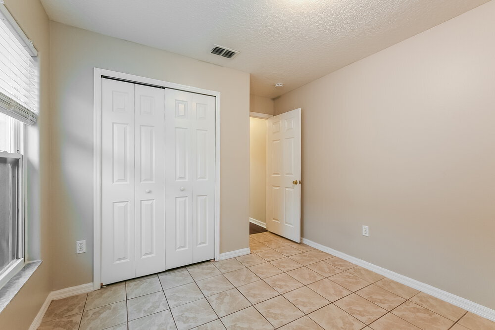 Building Photo - 330 Seville Pointe Ave