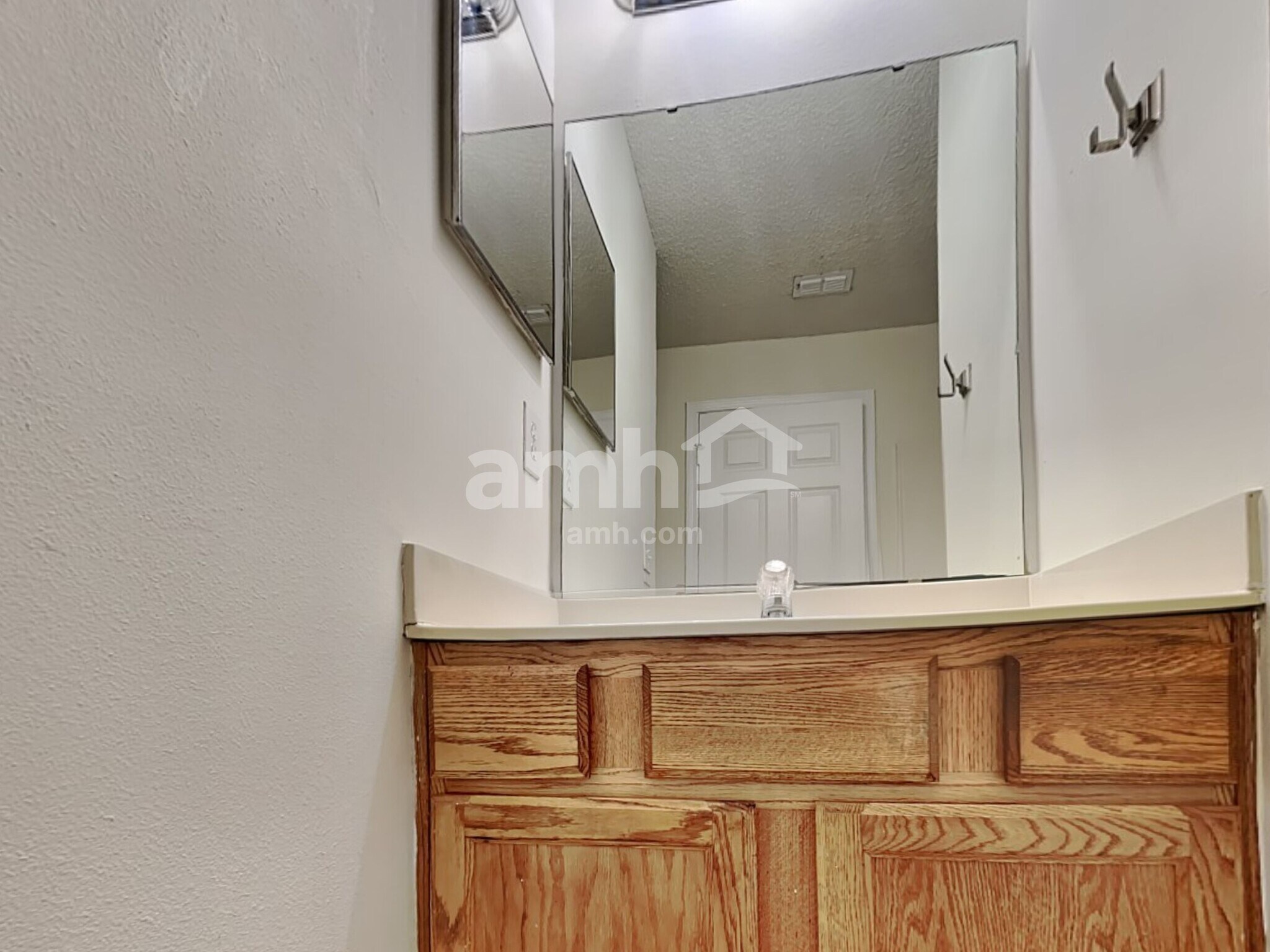 Building Photo - 2737 Taylor Hill Dr