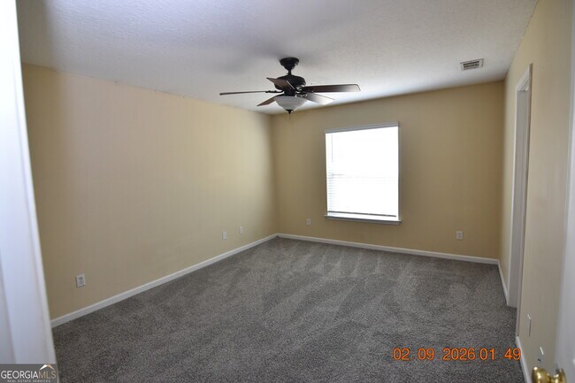 Building Photo - 348 Kristins Dr