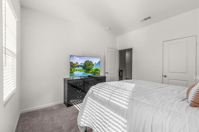 Building Photo - 4916 Knob Dr