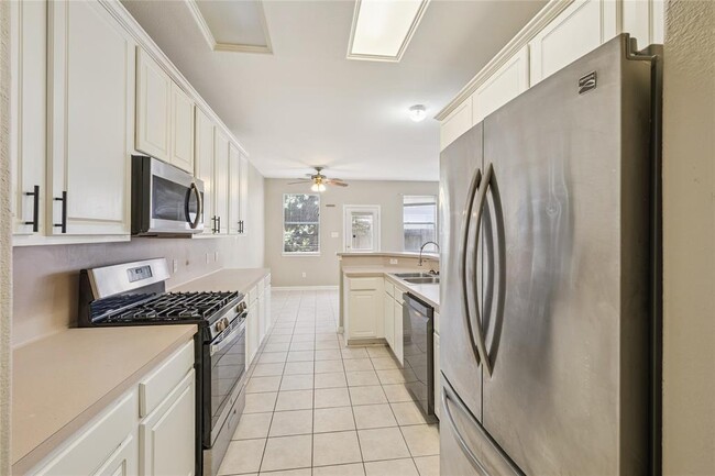 Building Photo - 16635 Newglen Ln