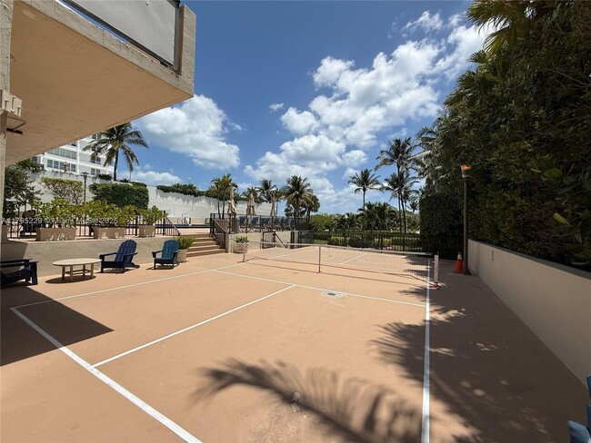 Building Photo - 1623 Collins Ave
