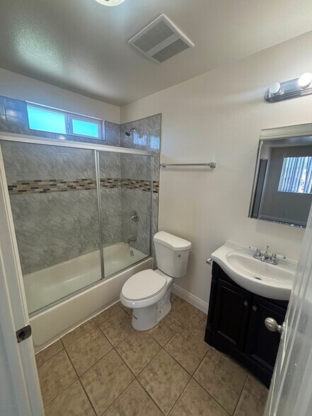Building Photo - 4520 Cimarron St