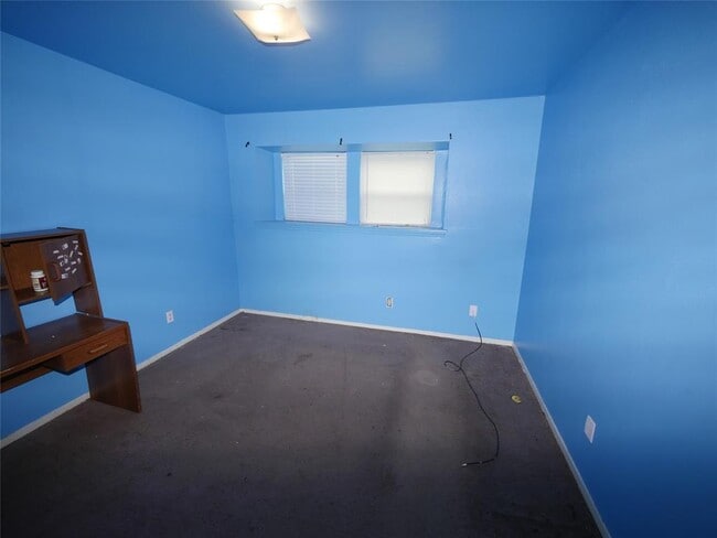 Building Photo - 12314 Plumpoint Dr