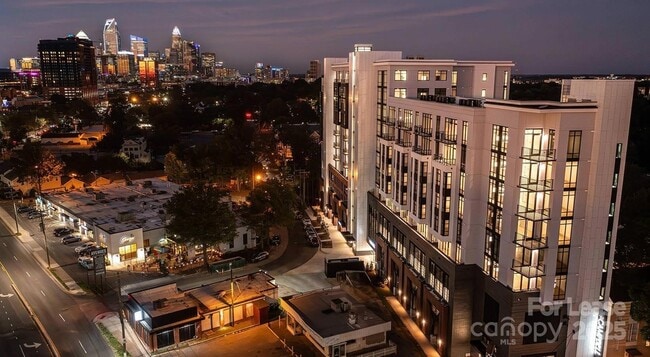 Building Photo - 2025 Cleveland Ave