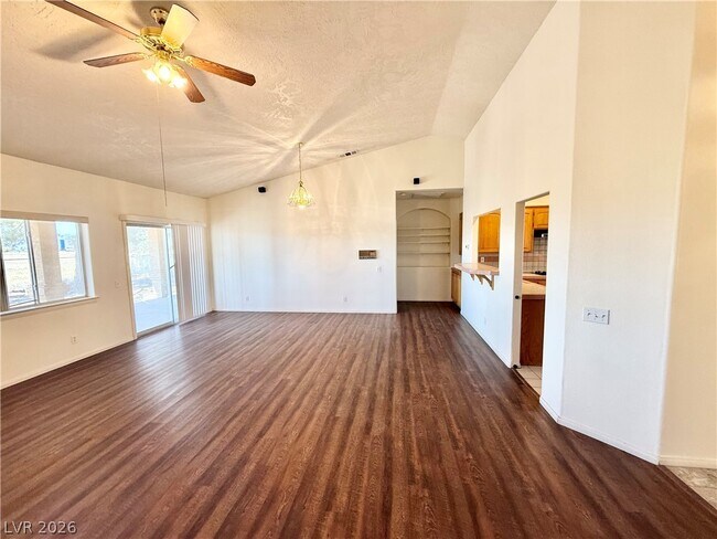 Building Photo - 3810 E Mount Charleston Dr