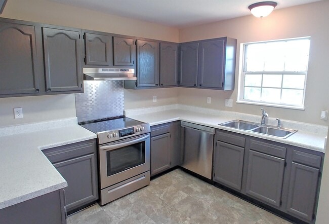 Building Photo - 3905 Hillside Terrace Ln