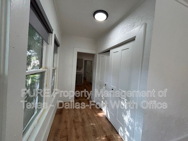 Building Photo - 1208 Hawthorne Ave
