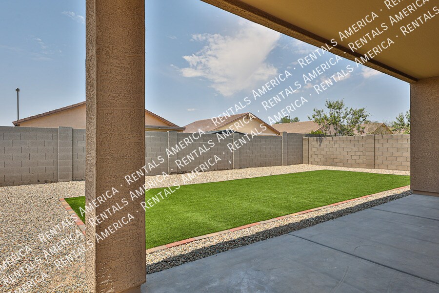 Building Photo - 1578 S 224th Ln