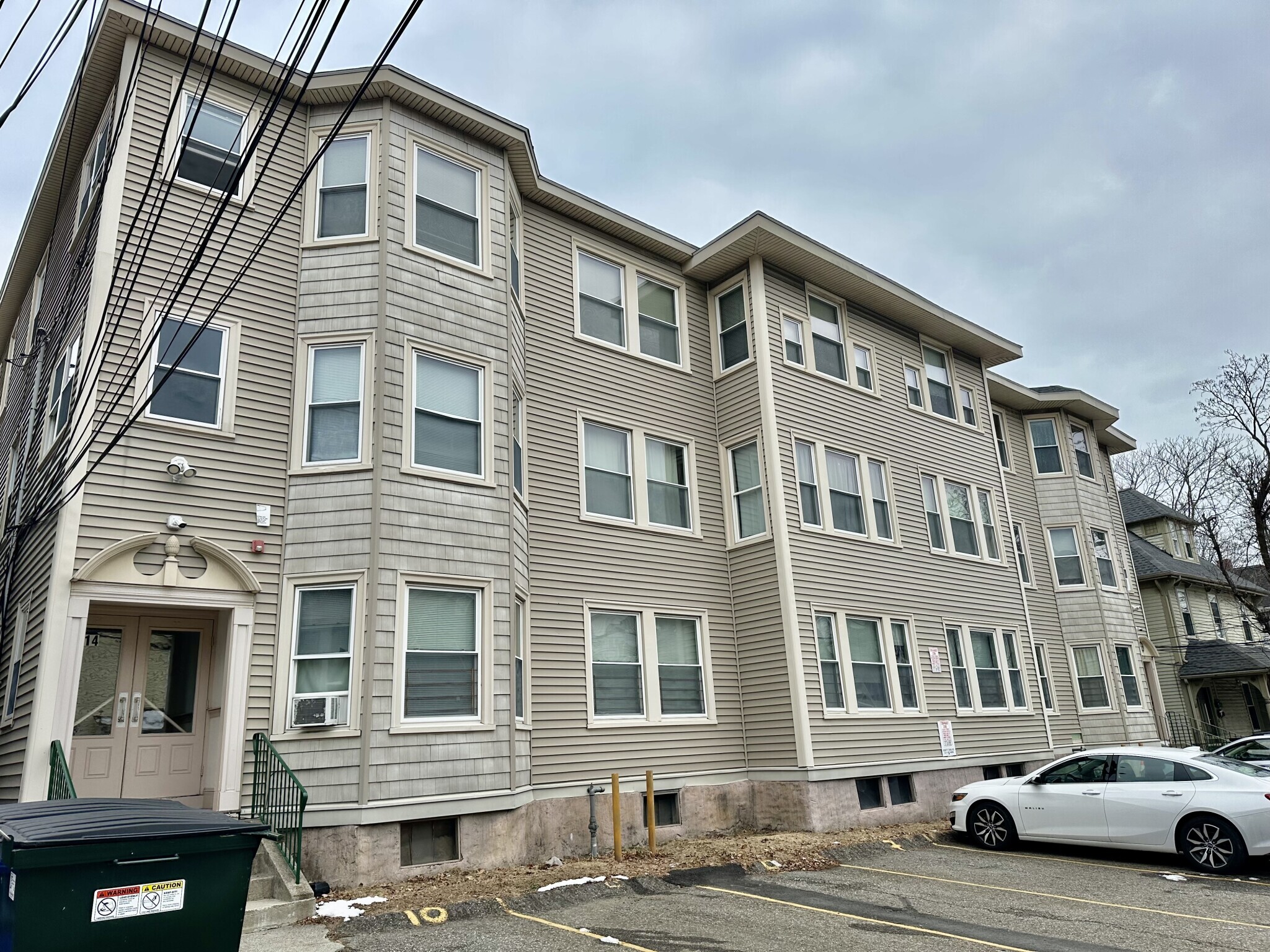 Building Photo - 14 Ashford St