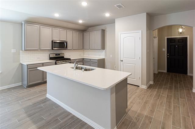 Building Photo - 3004 Teak Dr
