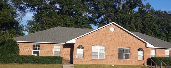 1963 Bluff Court - 1963 Bluff Ct