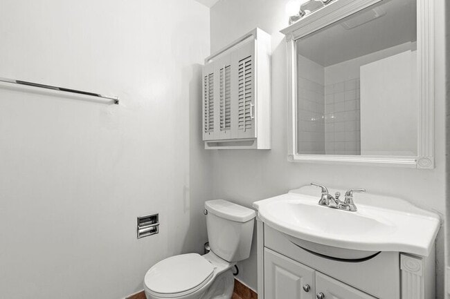 Building Photo - 6780 SW Canyon Terrace