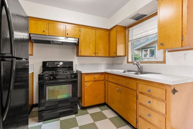 Building Photo - 3930 N Kilpatrick St