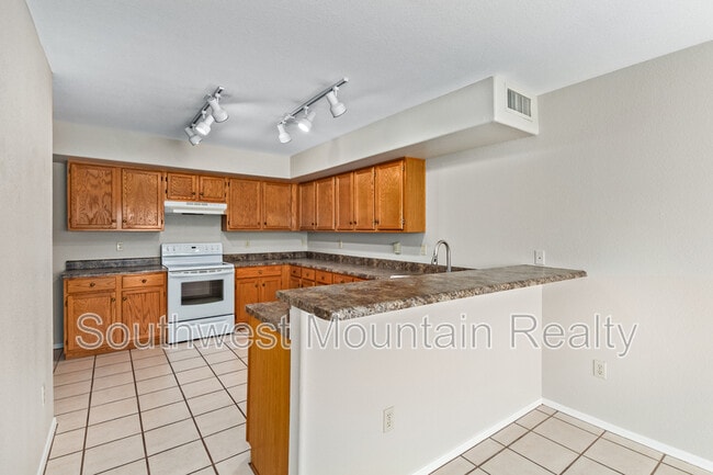 Building Photo - 1083 W Sandy Banks