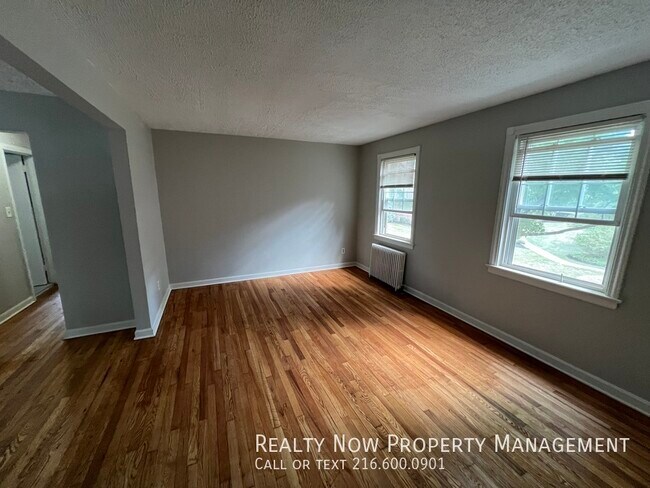 Building Photo - 2481 Noble Rd
