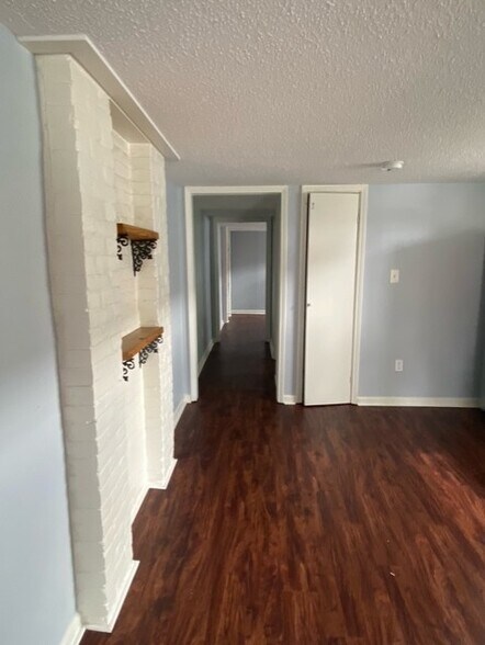 Hallway - 6210 Roddie St