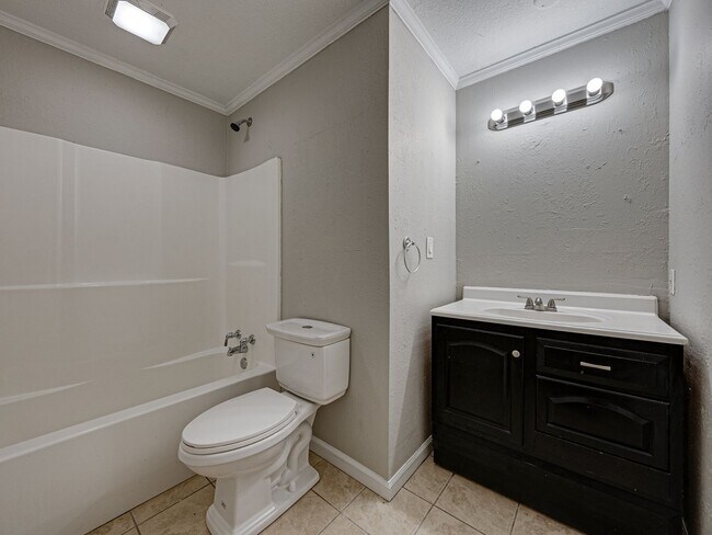 Building Photo - Discover the charm of this delightful home nestled in the serene and welcoming community of North...