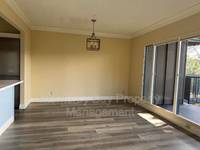 Building Photo - 31 Del Mesa Carmel