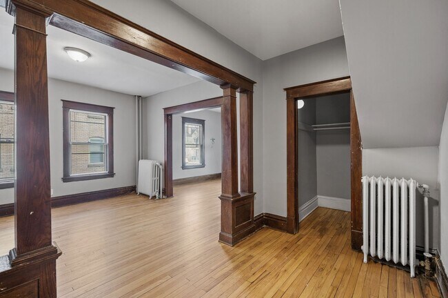 Building Photo - 203 Grotto St N