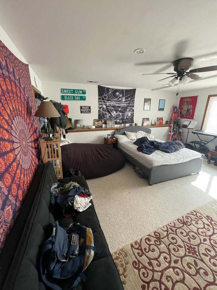 bedroom - 728 Iowa St