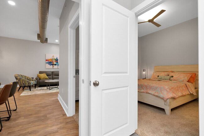 Building Photo - 1901 Post Oak Blvd