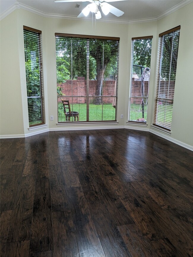 Building Photo - 635 Avery Dr