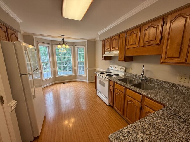 Building Photo - Available Mid-May - Beautiful 2 Bed 2 Ba Townhome in an Amazing West-Raleigh Location!
