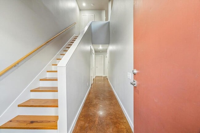 Building Photo - 1306 Arthur St