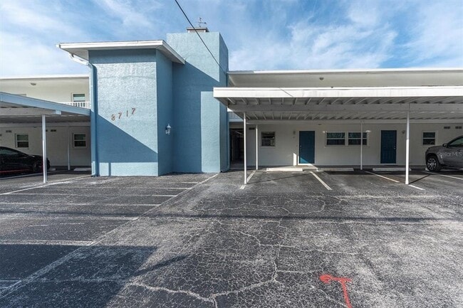 Building Photo - 3717 46th Ave S