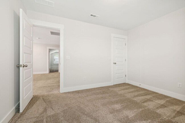 Building Photo - Nolensville home in the highly sought-afte...