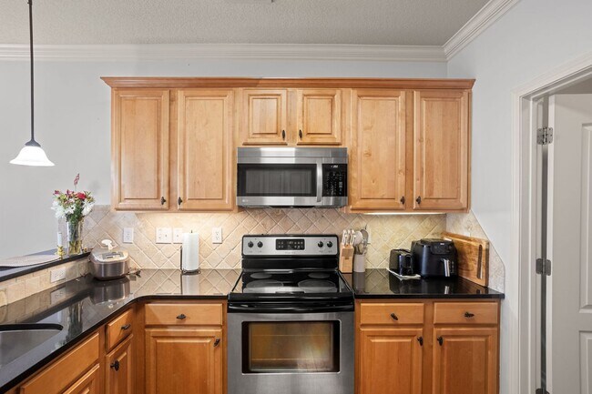 Building Photo - Plainsview Condo | 2 Bed 2 Bath