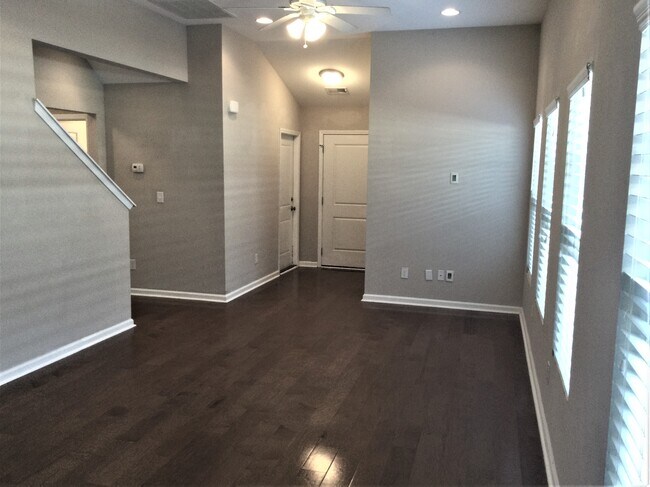 Building Photo - 3848 Annapolis Way