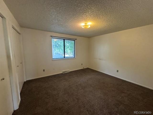 Building Photo - 205 E Longs Peak Ave