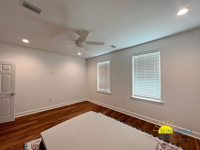 Building Photo - 4 Bedroom Sea Dunes Home just off 30A!