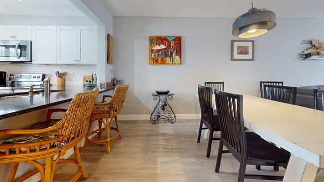 Building Photo - 1856 SW Palm City Rd