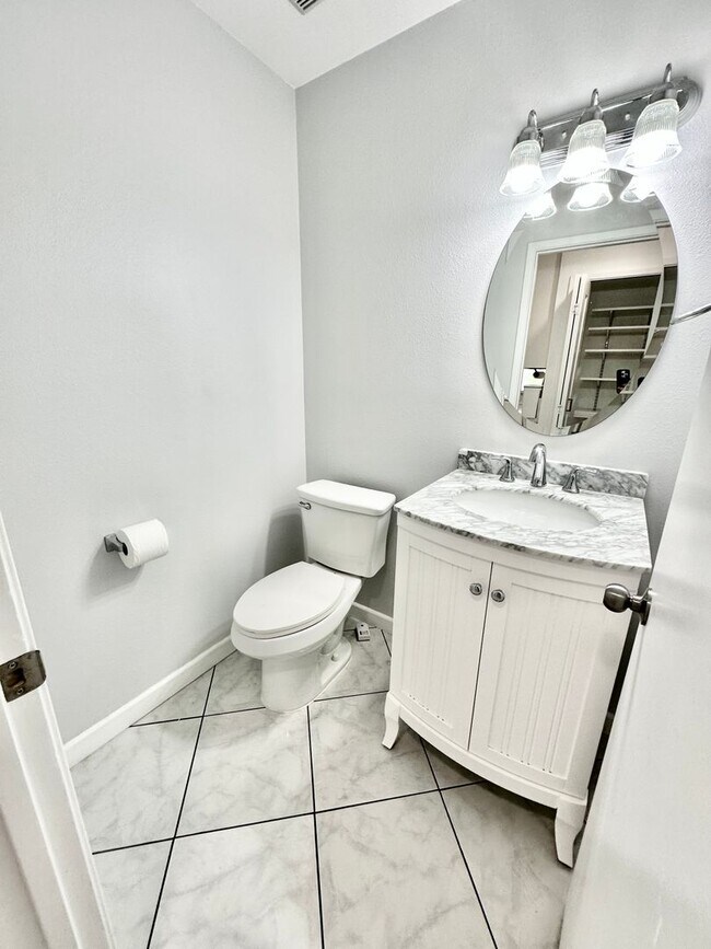 Building Photo - 12175 Wilsey Way