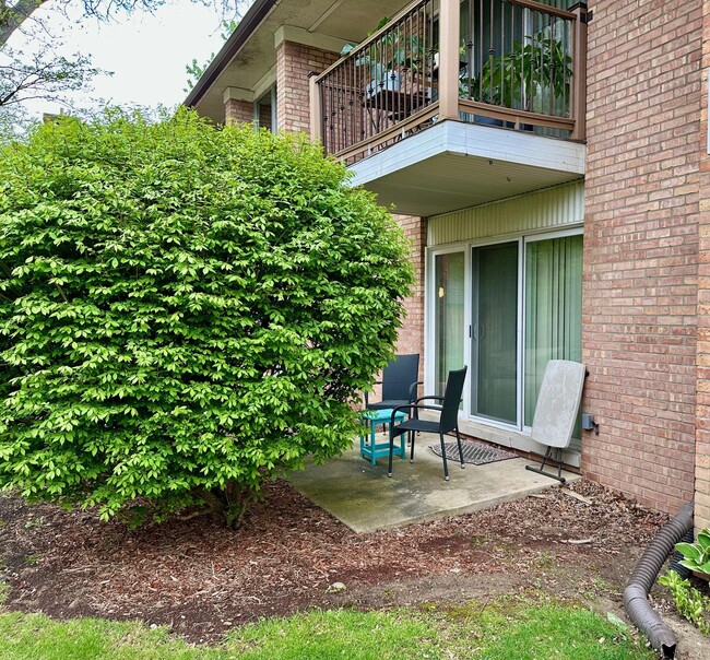 Building Photo - 1237 Island Dr